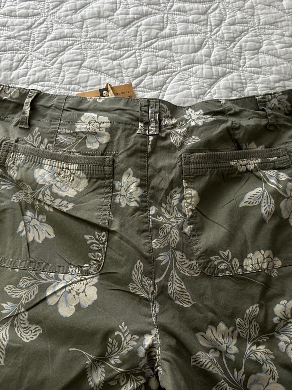 Democracy Olive Green Floral Ankle Pants. Size 12 - Picture 3 of 8